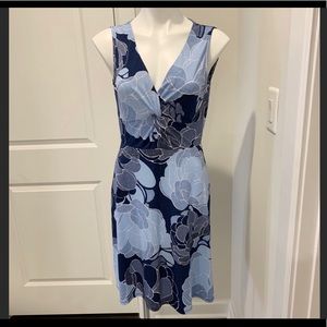 💙BCBG MaxAzria Blue Floral Wendi Dress - Small